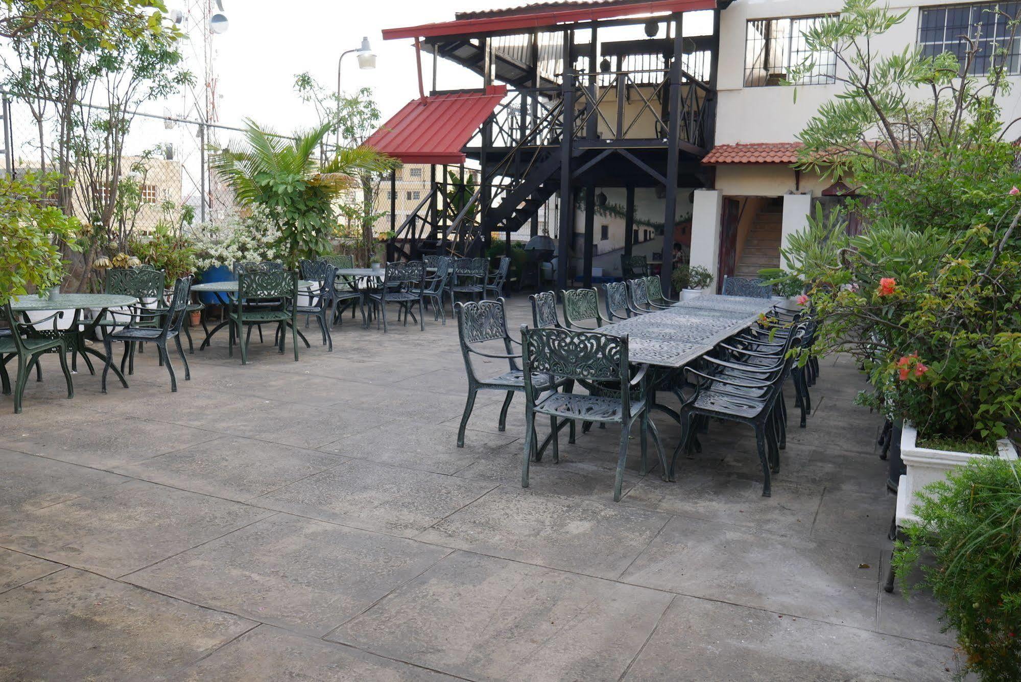 Hotel Luis V Santo Domingo Esterno foto